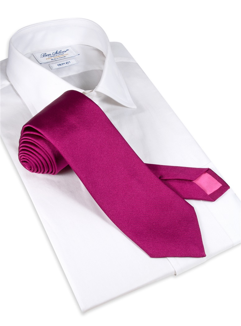 Silk Solid Signature Tie in Magenta