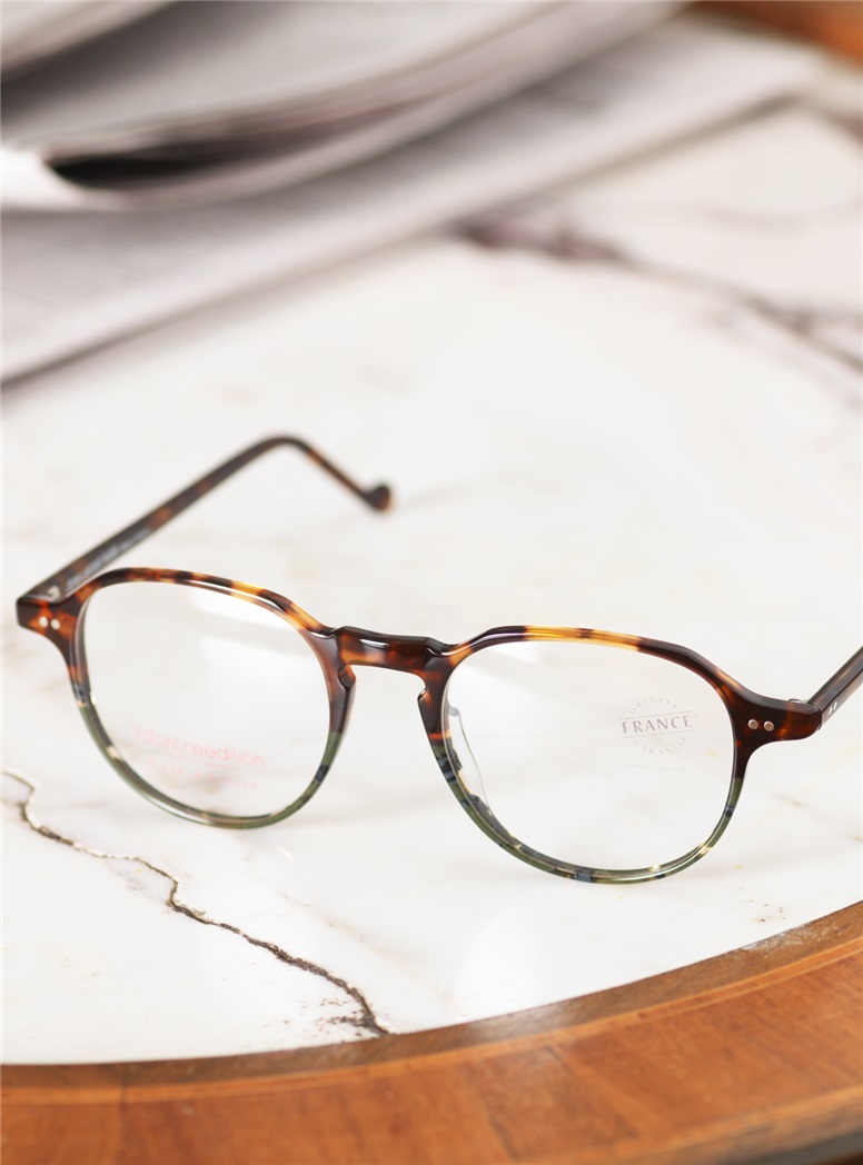 Delicate Semi Square Frame in Mahogany Tortoise and Green