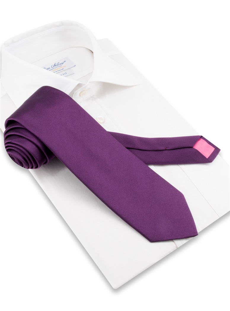 Silk Solid Signature Tie in Eggplant