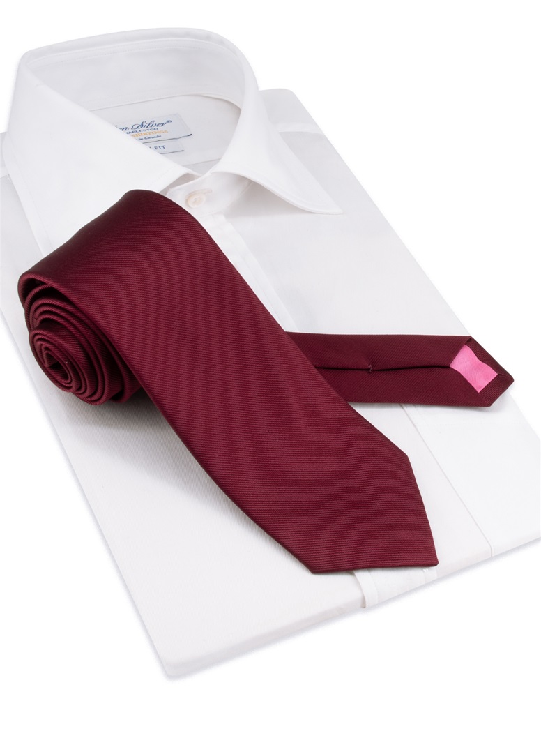 Silk Signature Solid Tie in Burgundy