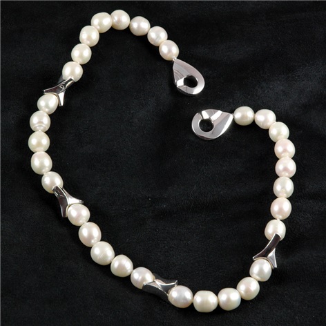 White Pearl Necklace with Silver Branches