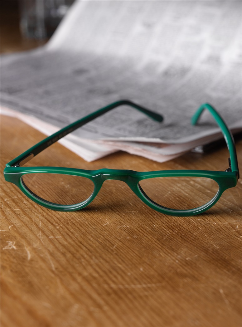 Half-moon Reader in Green