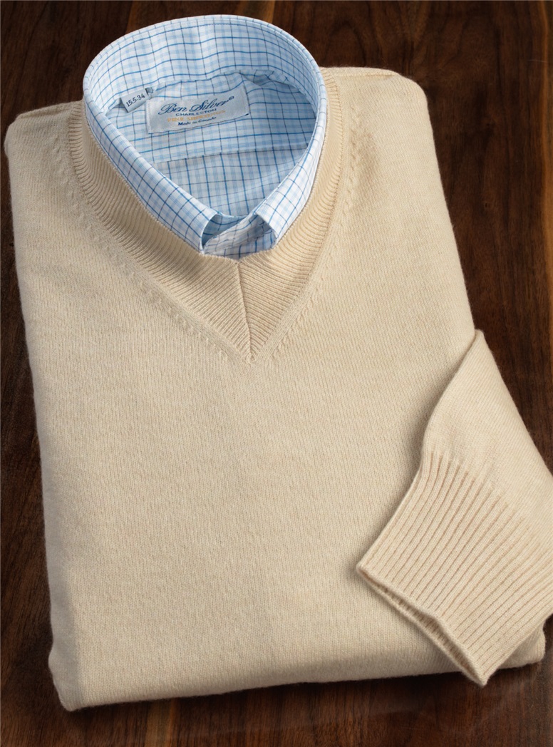 Cashmere V-neck Sweater in Sand