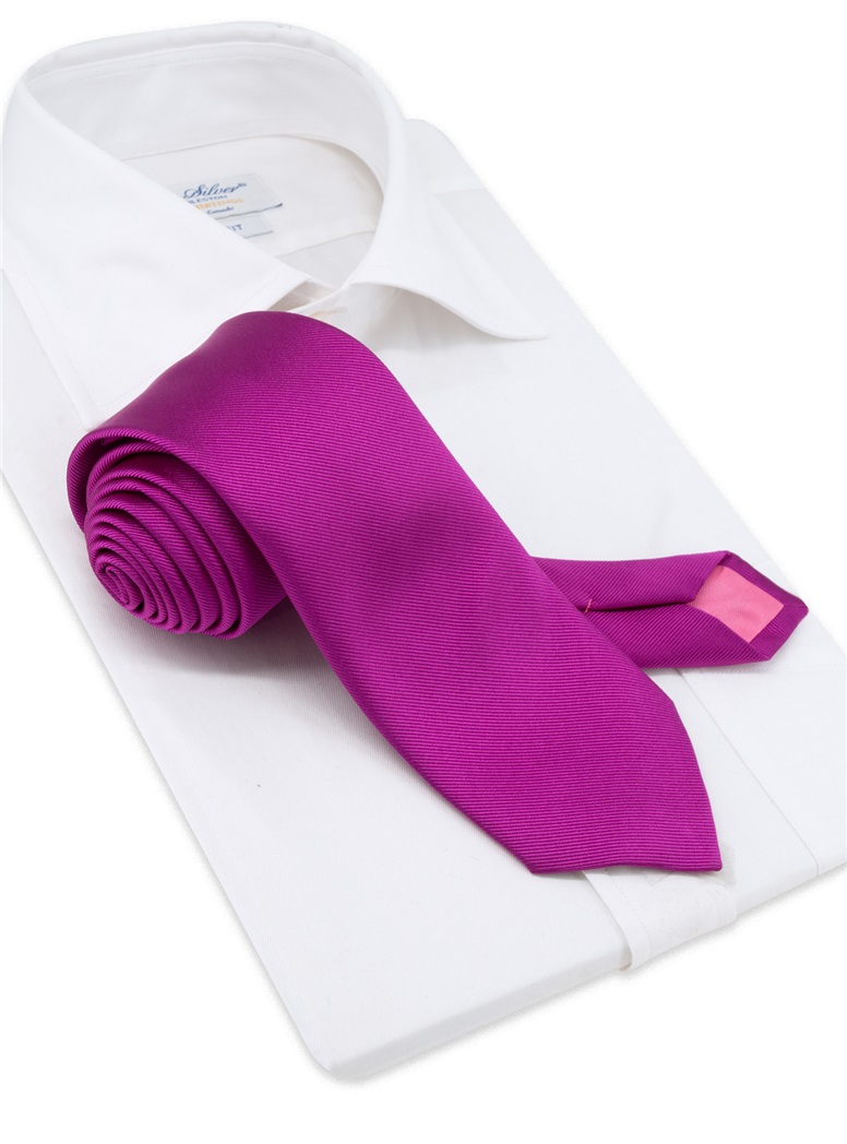 Silk Signature Solid Tie in Fuchsia