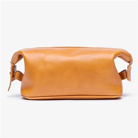 The Leighton Washbag in Tan