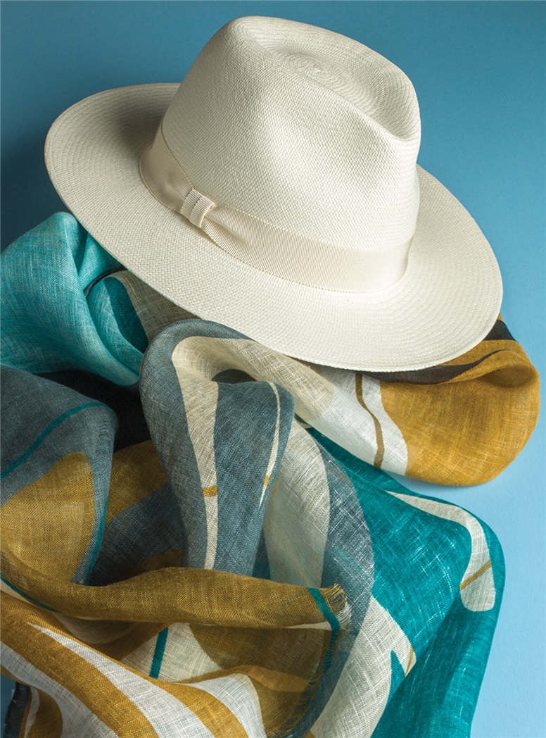 Wide-Brim Raffia Sun Hat in Natural