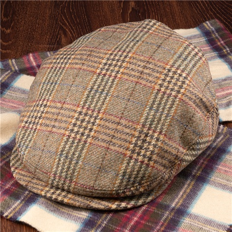 Wool Glen Plaid Cap in Brown