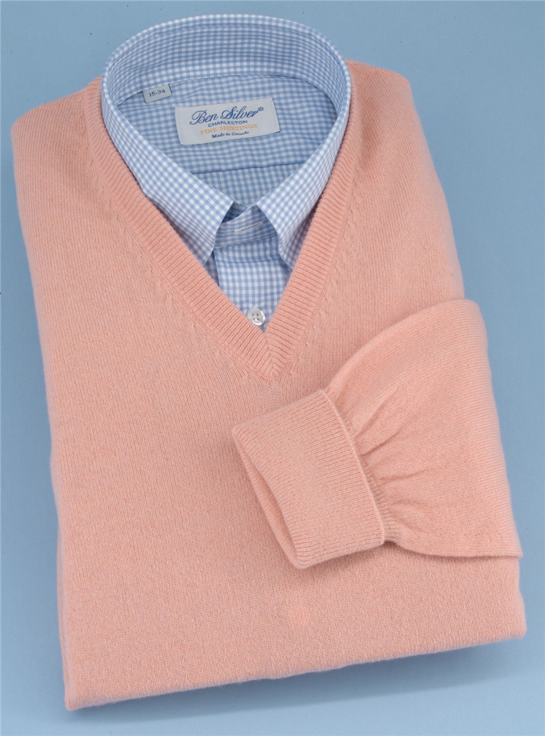 V-neck Cashmere Sweater in Salmon