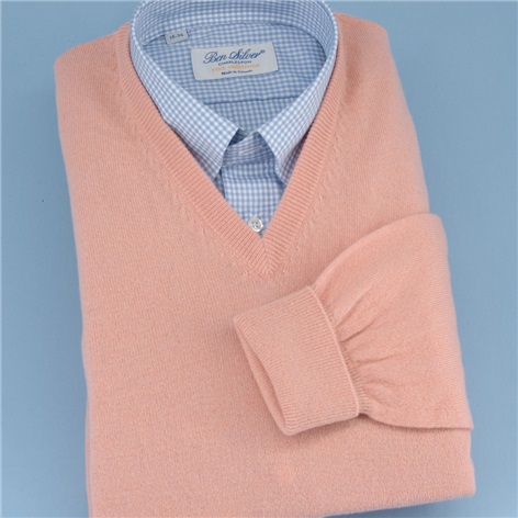 V-neck Cashmere Sweater in Salmon
