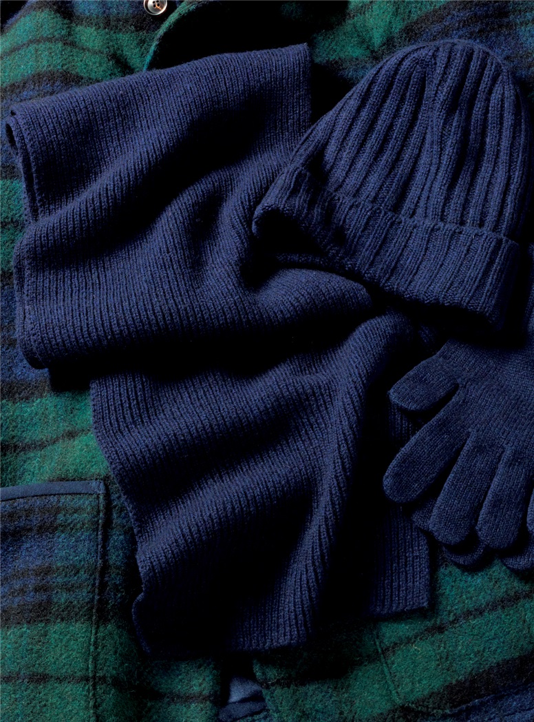 Cashmere Ribbed Scarf in Navy