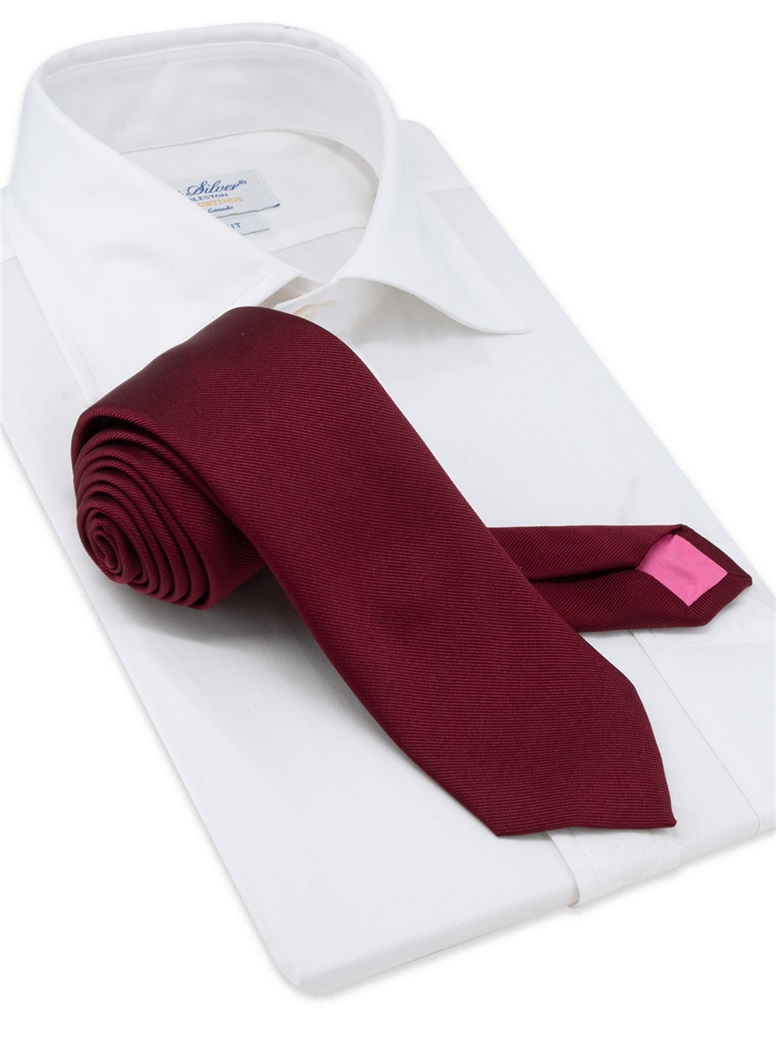 Silk Signature Solid Tie in Wine