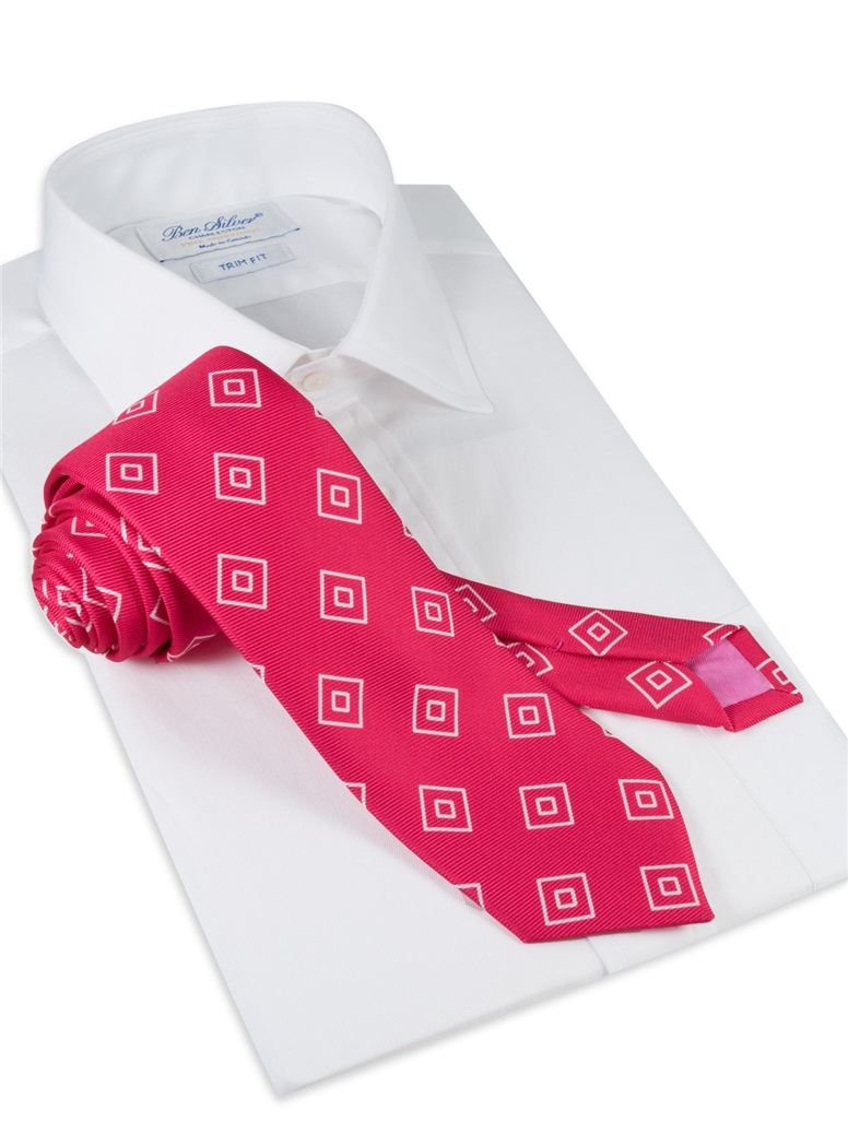 Silk Diamond Printed Tie in Fuchsia