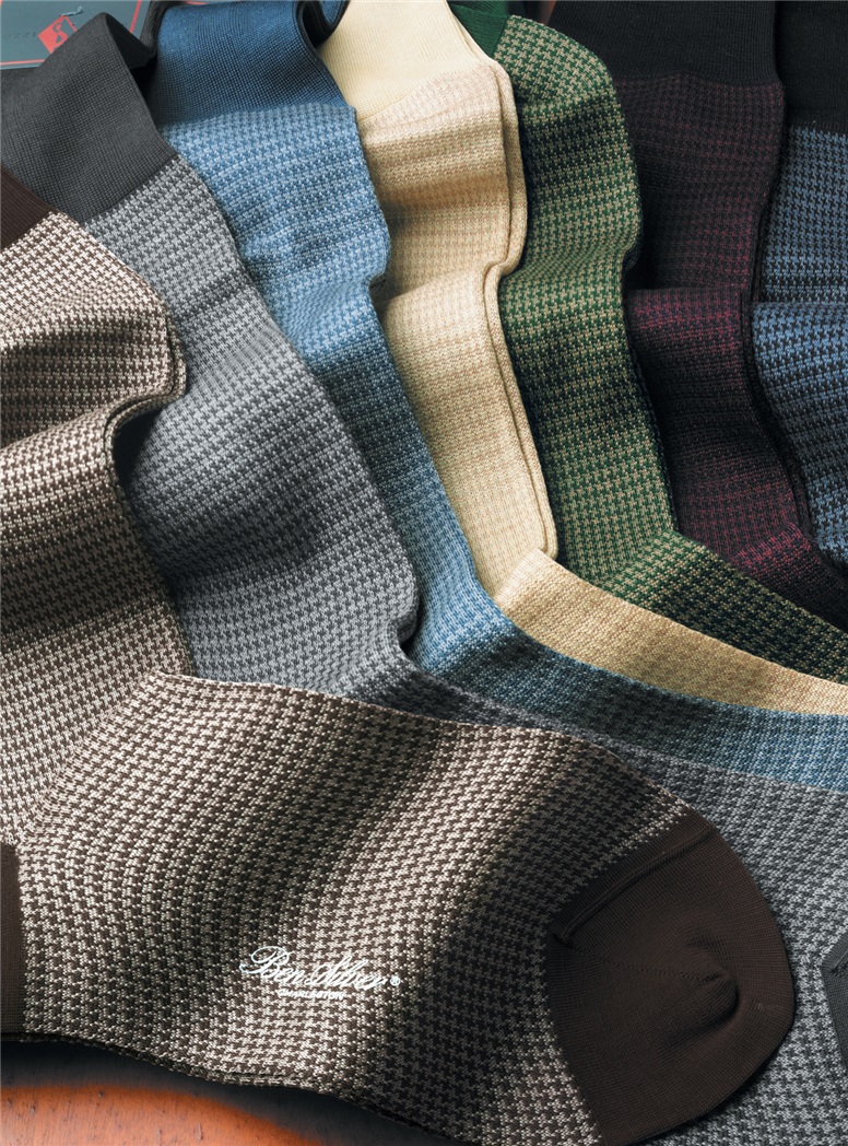 Houndstooth Dress Socks in Cotton