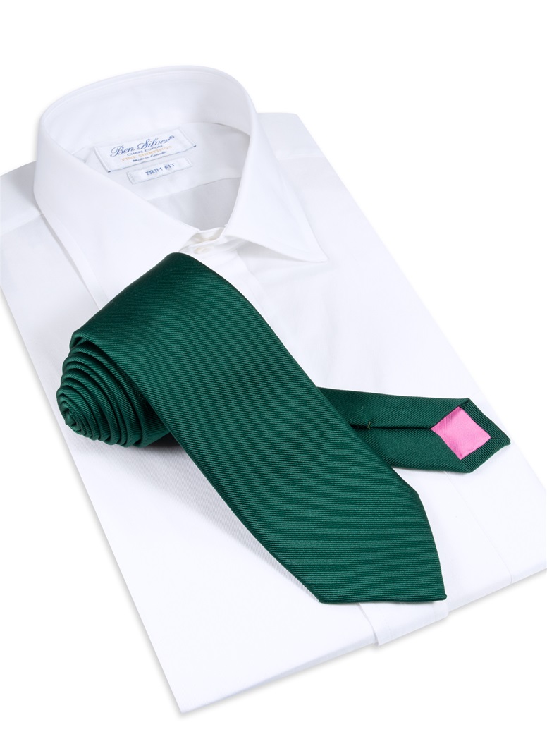 Signature Solid Tie in Holly Green