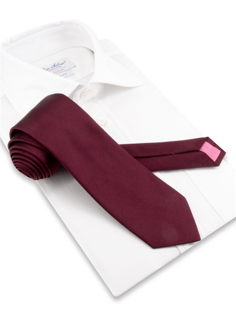 Silk Solid Signature Tie in Garnet