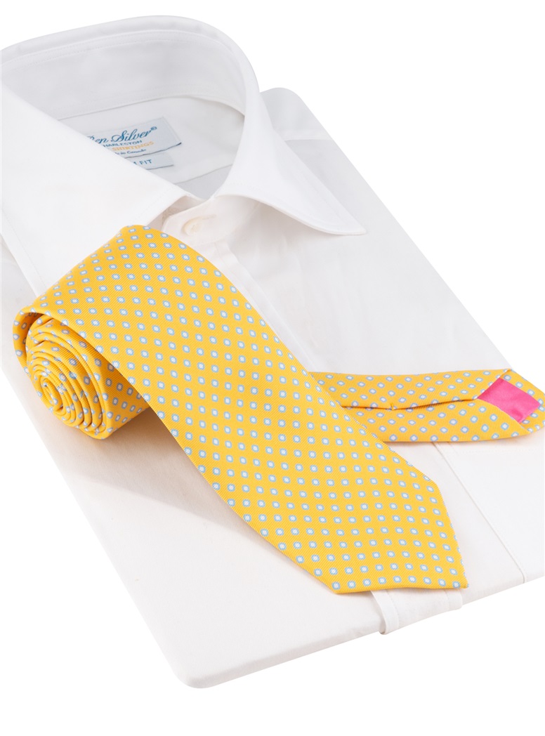 Printed Silk Tie in Yellow
