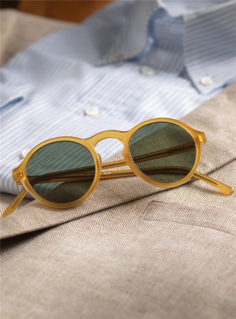 Small Round Sunglasses in Honey