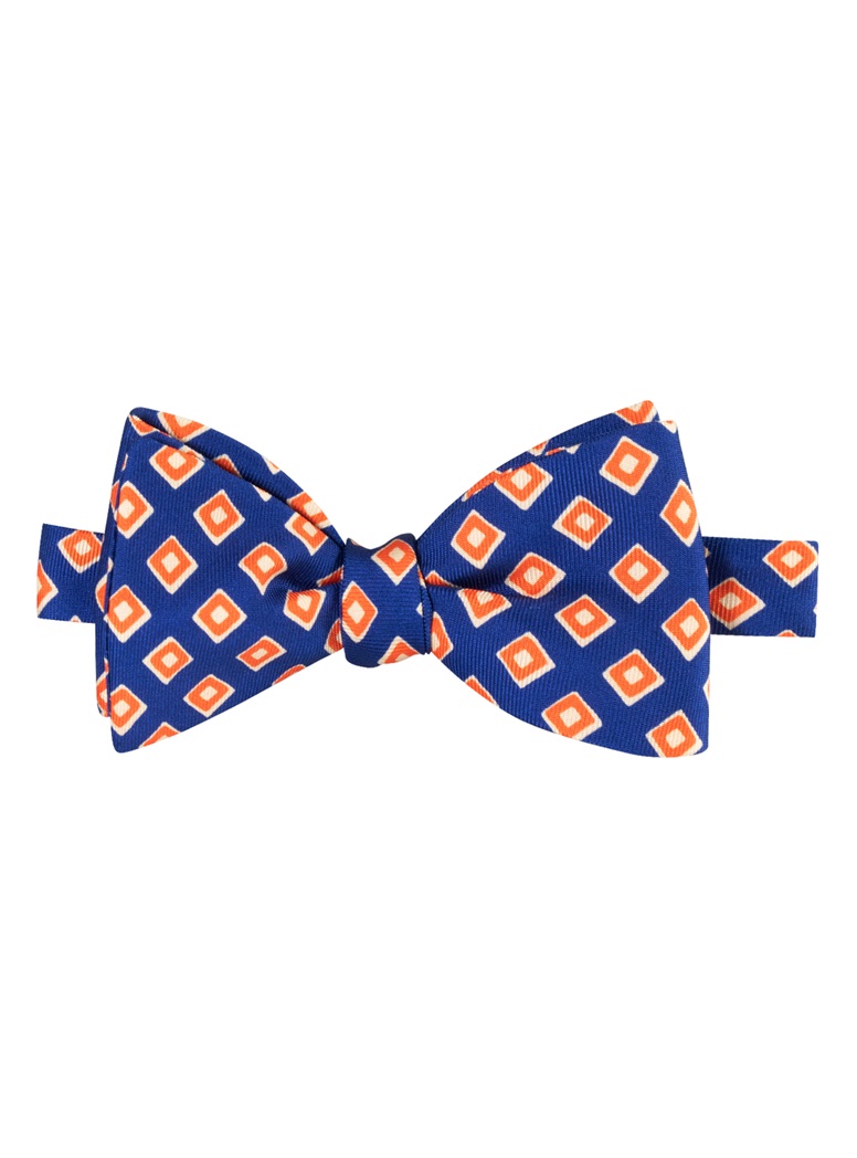Silk Print Diamond Motif Bow Tie in Navy