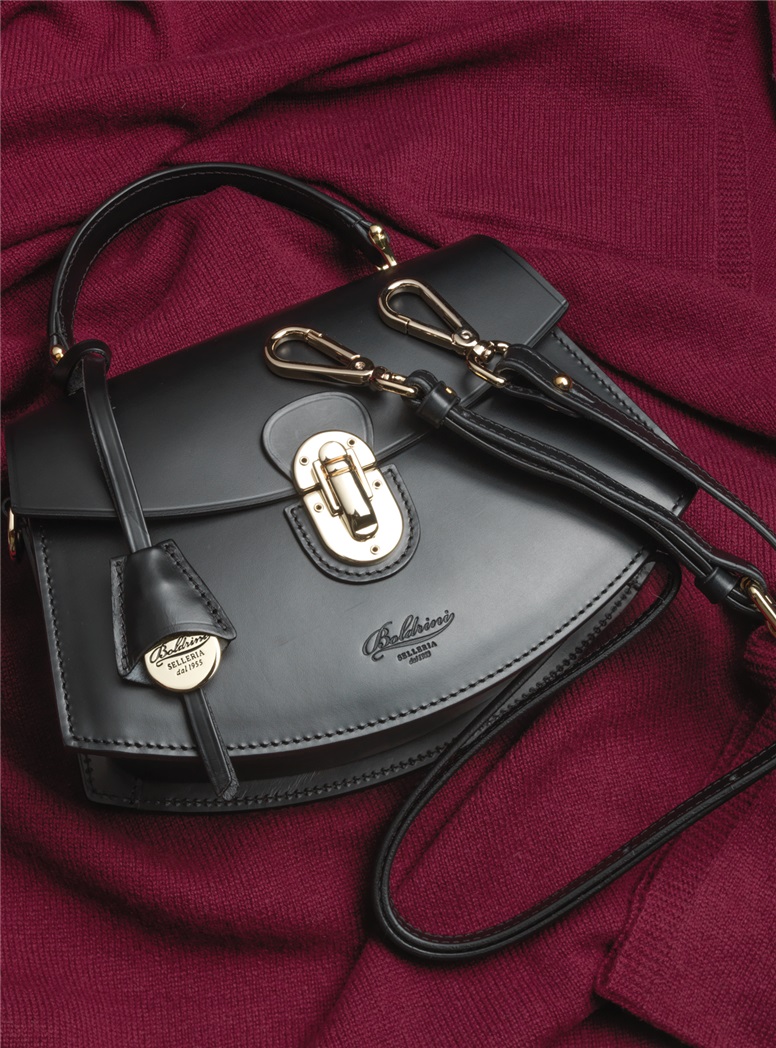 Ladies Top Handle Purse in Black