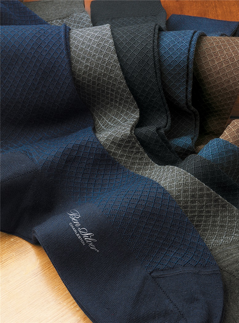 Two-tone Grid Pattern Socks in Wool & Cotton