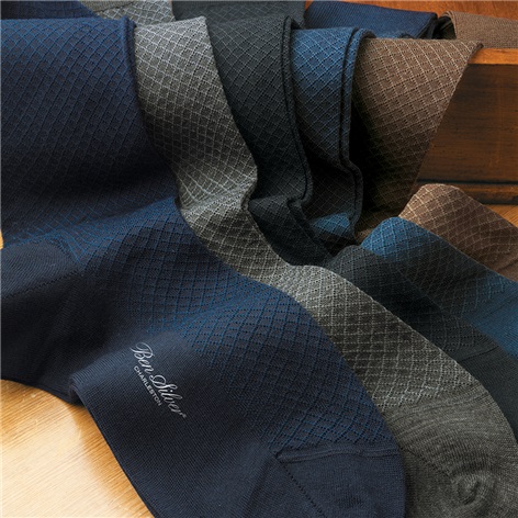 Two-tone Grid Pattern Socks in Wool & Cotton