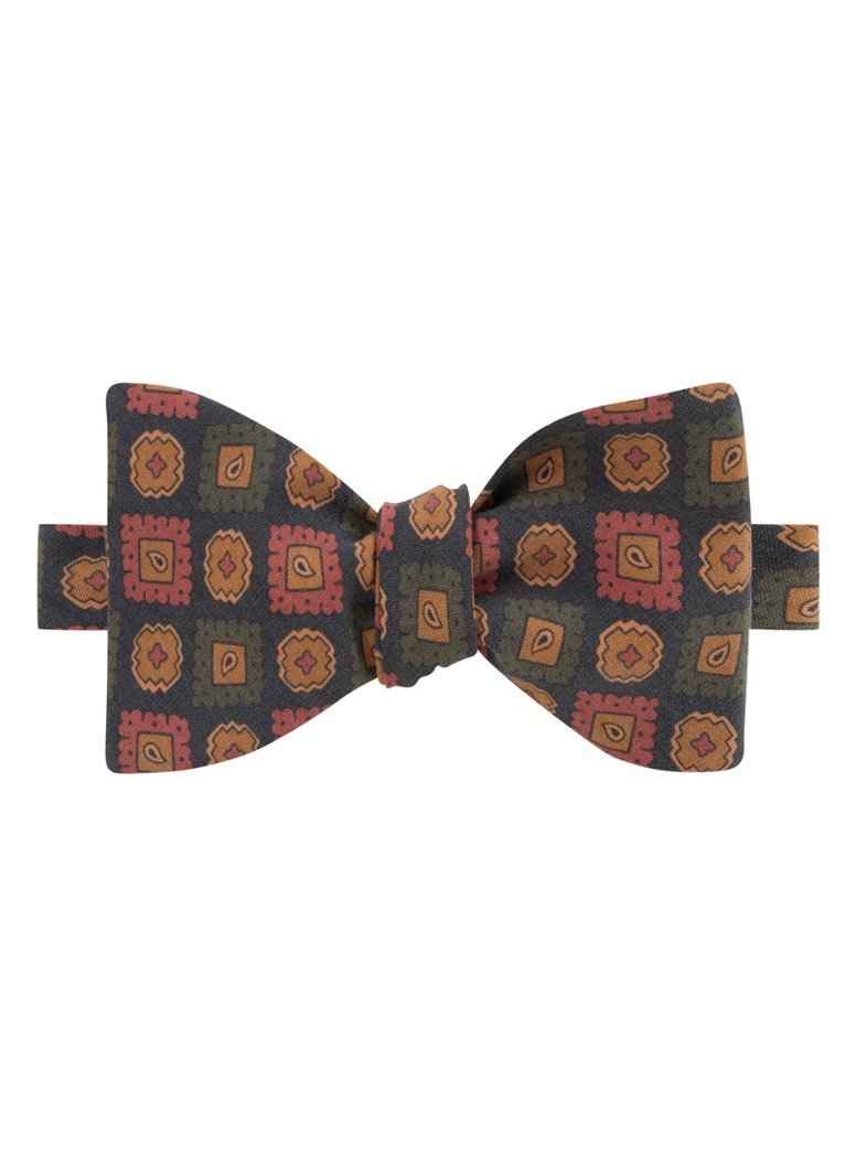 Silk Geometric Motif Bow Tie in Navy